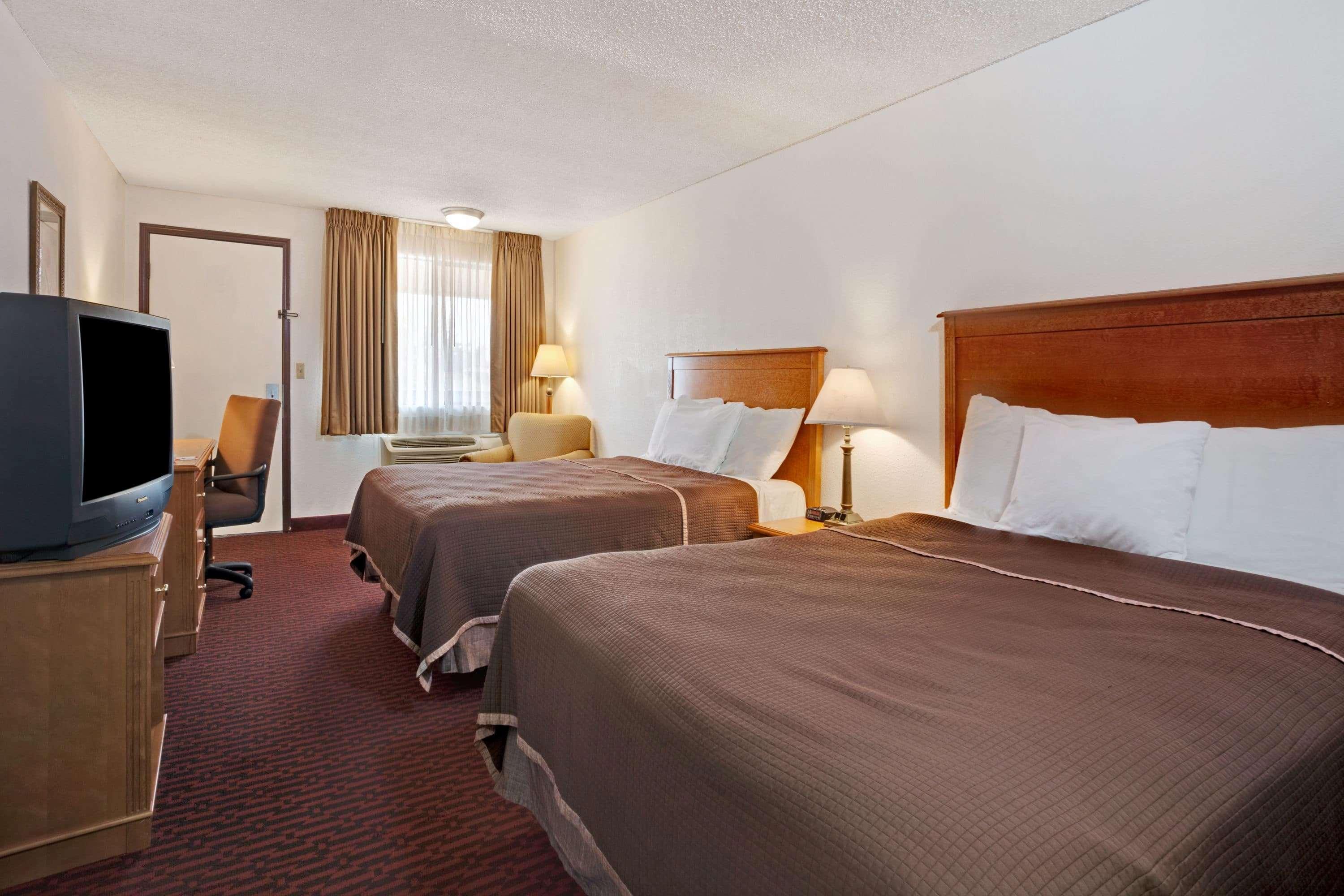 Howard Johnson By Wyndham Tallahassee Exterior foto